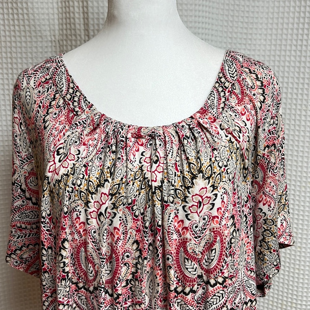 Croft&Barrow- Pleated neckline- Short sleeve Multicolored printed top- 1X
